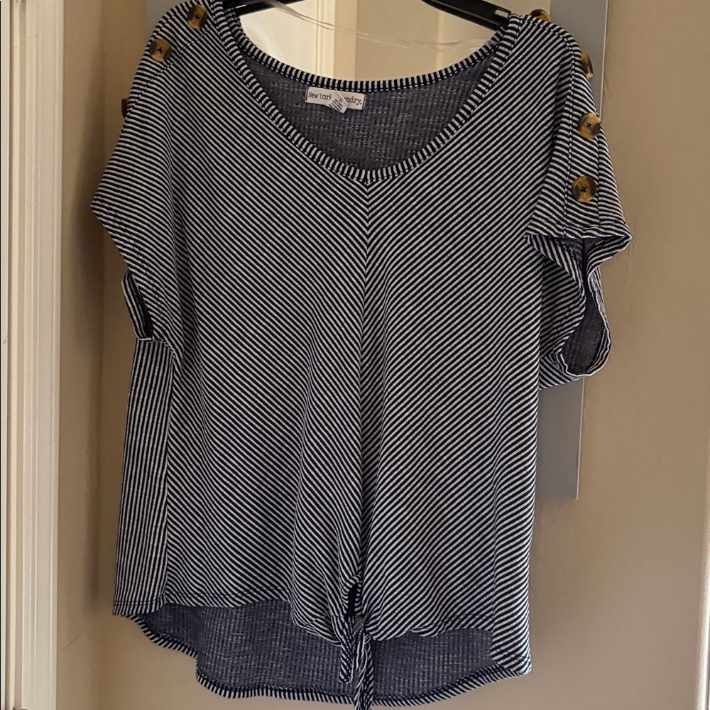 - new York laundry Woman shirt